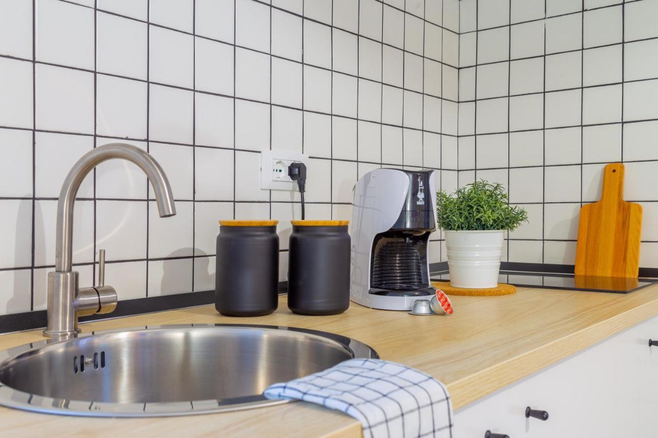 Stylish Loft In The City Center 트리에스테 외부 사진